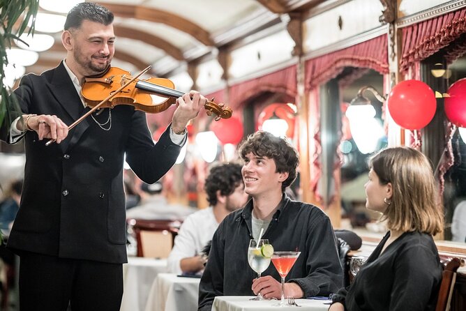 10PM Budapest Danube Cruise with Live Music & Food or Drinks - No commentary means you’ll rely on your own landmark spotting
