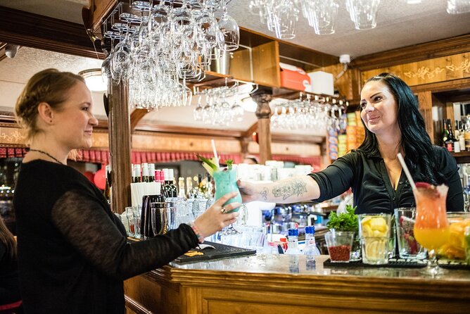 10PM Budapest Danube Cruise with Live Music & Food or Drinks - When conditions shorten the route: the high-water reality check