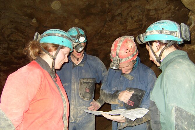Adventure Caving Experience in Budapest - 2.5–3 hours underground: what the route feels like