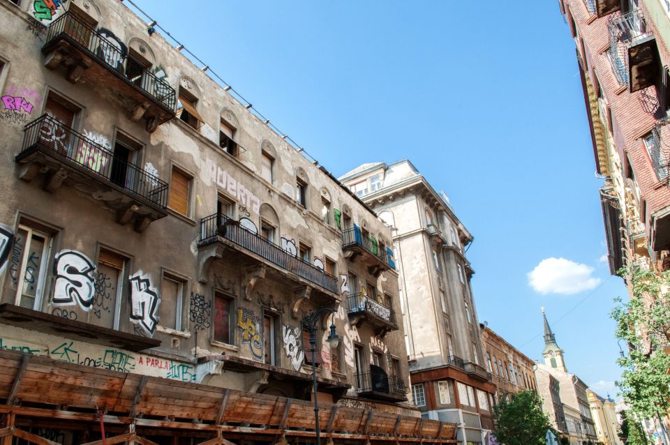 Alternative Budapest Walking Tour - The 7th District and the Jewish Quarter: Where the Alternative Scene Takes Shape