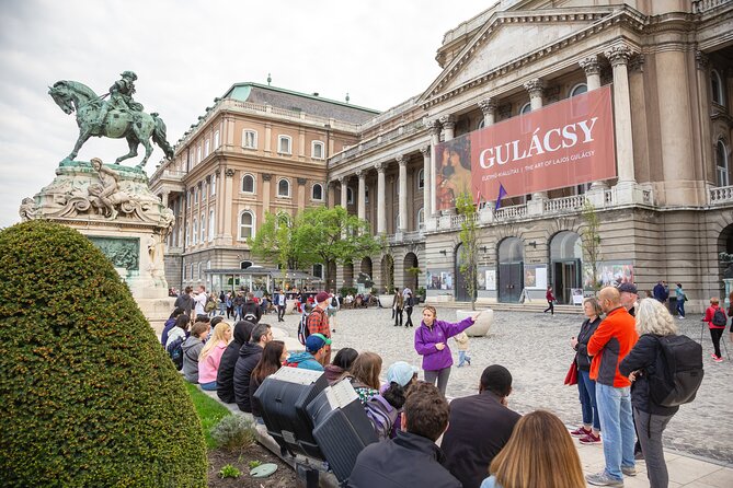 Buda Castle Tour: Fisherman's bastion and hidden gems - Route flow: 2 hours, max 10 people, and how the pace works