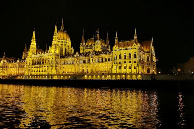 Budapest: 1-Hour Highlights Cruise with Welcome Drink - The skyline route: what you’ll see along the Danube