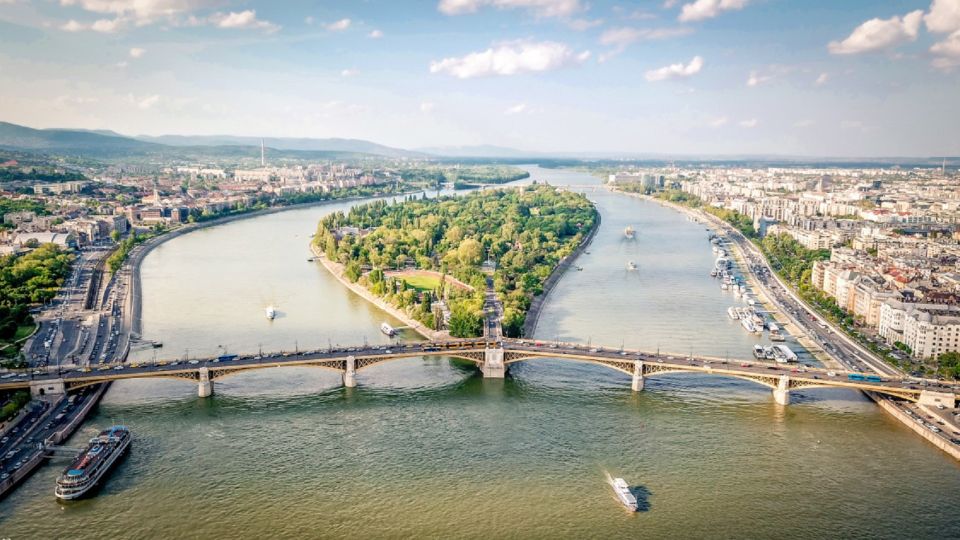 Budapest: 1-hour Sightseeing Danube River Cruise - Who this cruise suits best (and who should skip it)