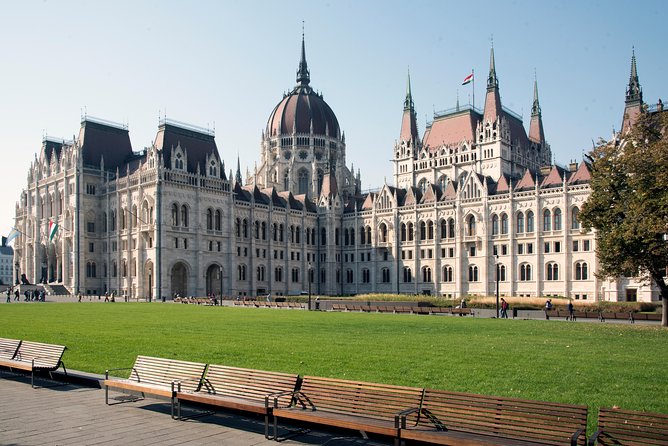 Budapest 3-Hour City Tour - St. Stephen’s Catholic Church? Not Exactly—But the Faith Stops Matter