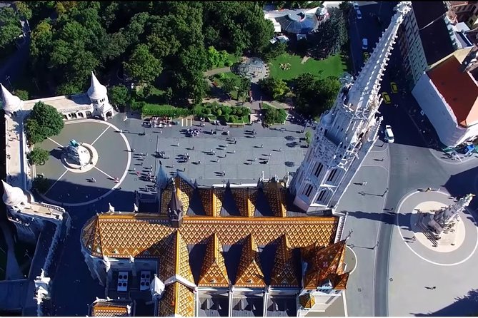 Budapest: 3-Hour Live-guided Bus Tour and 1-hour River Cruise - Guide Style and Group Size: Why This Feels Cohesive