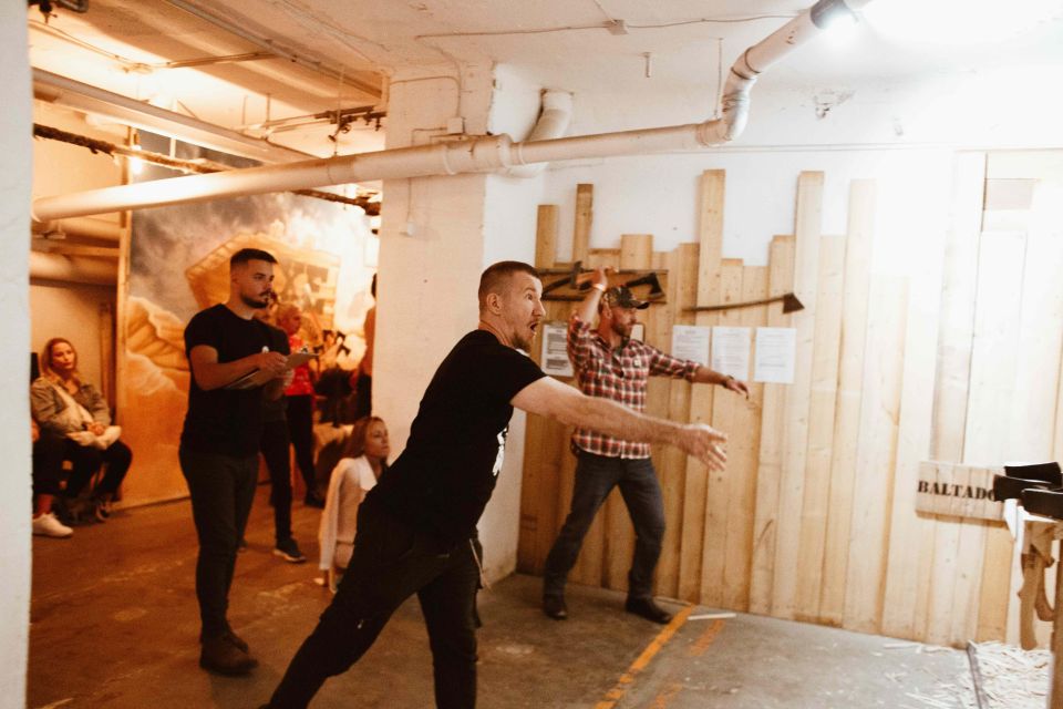 Budapest: Axe Throwing Experience - Safety at the Range: Fences, Rules, and Serious Zero-Tolerance