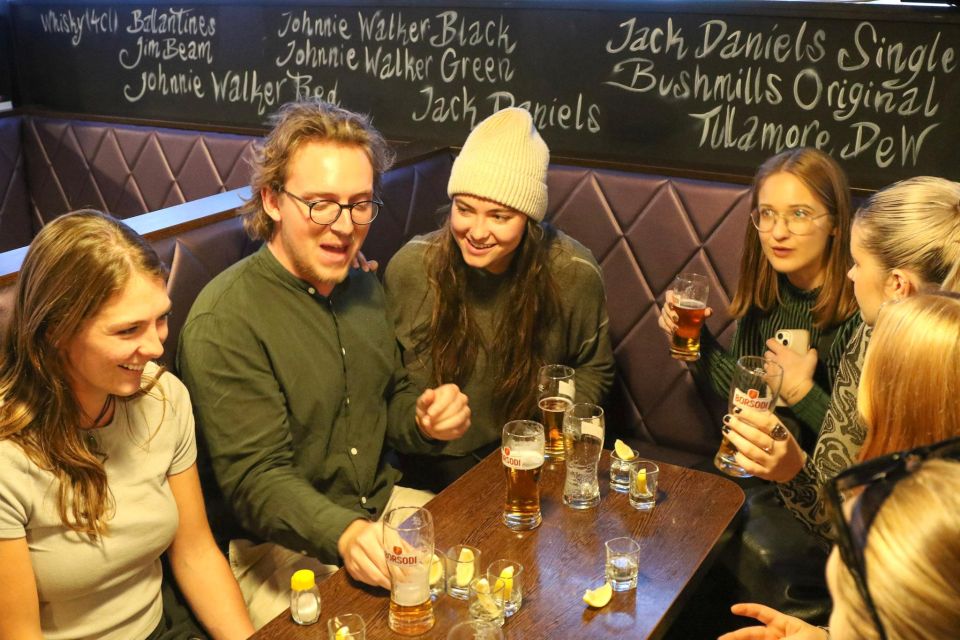 Budapest: Bar Crawl Tour with Local Drinks - Key highlights at a glance
