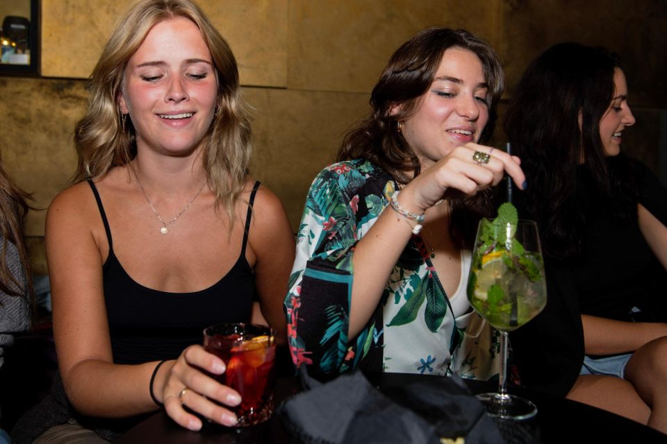 Budapest: Bar Crawl with a Local Guide - Wesselényi utca 21: A Short, Punchy 15 Minutes (Guided)