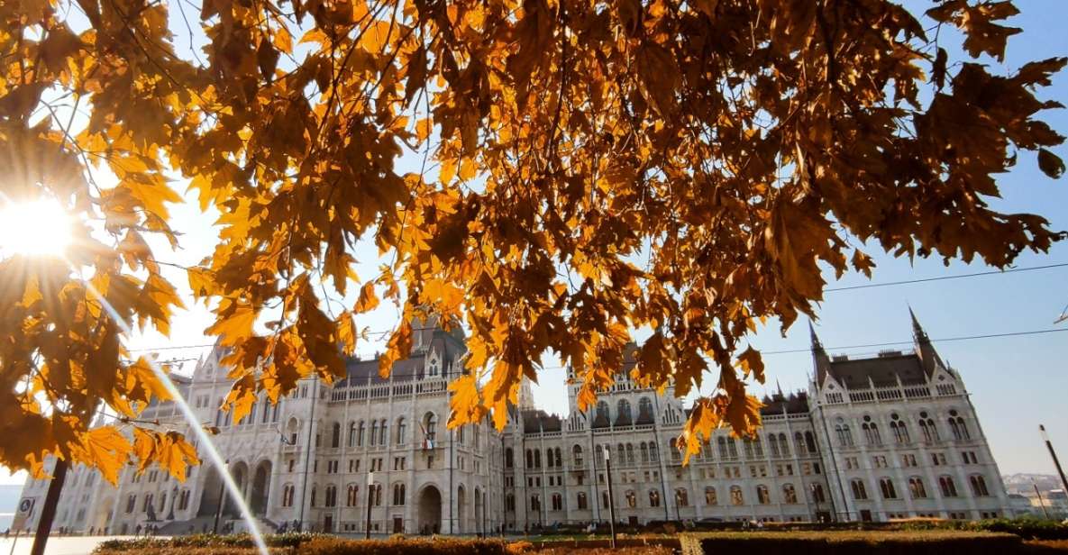 Budapest: Best of Downtown and Jewish Quarter Tour - Meeting by Andrássy: getting your bearings in minute one