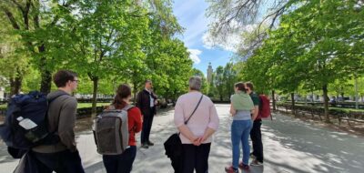 Budapest: Best of Downtown and Jewish Quarter Tour - Houses of Parliament and Szabadság Square: why the photo stops are worth it