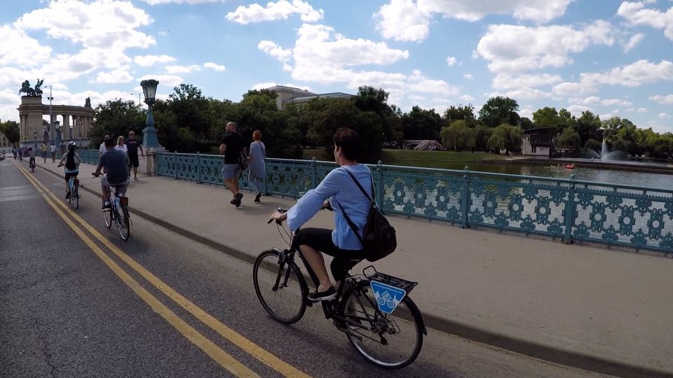 Budapest Bike Tour with a Hungarian Goulash - Elizabeth Square and the Castle-Castle Contrast