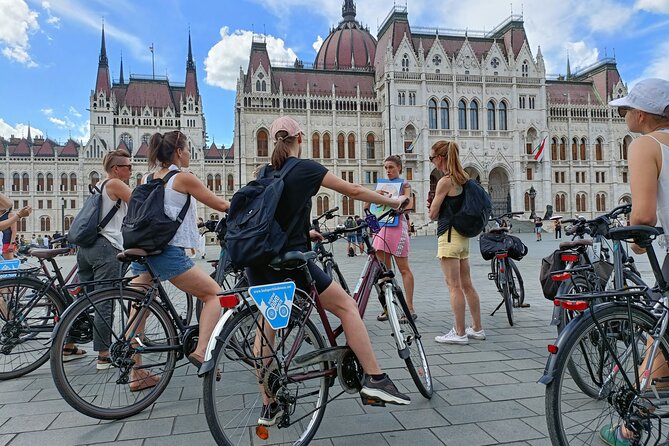 Budapest Bike Tour with Hungarian Goulash - What to eat and what the goulash stop really means