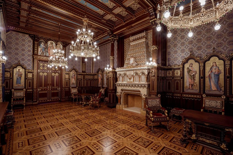 Budapest: Buda Castle Walk with Saint Stephen's Hall - Key things I’d plan around
