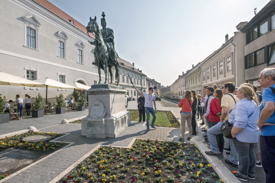 Budapest: Buda Walking Tour - Matthias Church: colorful tiles that reward slow looking