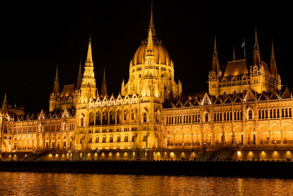 Budapest: Candlelit Dinner River Cruise with Live Music - Danube at night: why this candlelit dinner feels different