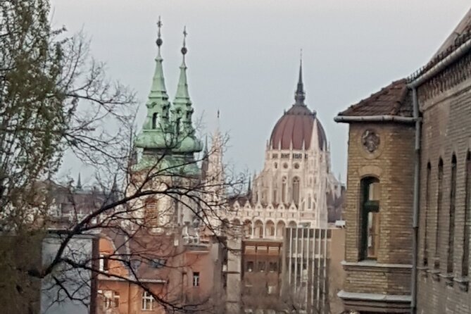 Budapest Castle District Walking Tour - Medieval Jewish Prayer House: Baroque Neighborhood Details You’ll Notice Later