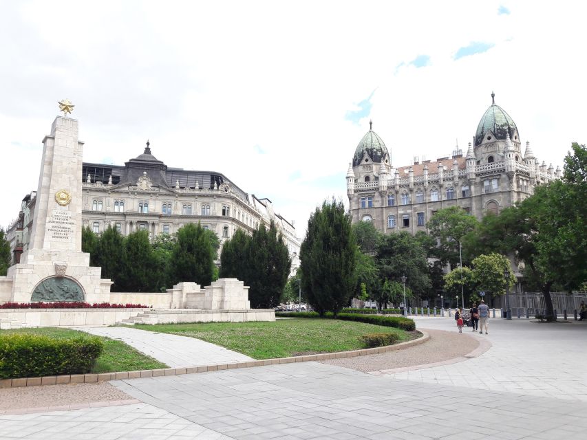 Budapest: City Center Walking Tour - Liberty Square: Nazi occupation and Communist oppression explained clearly