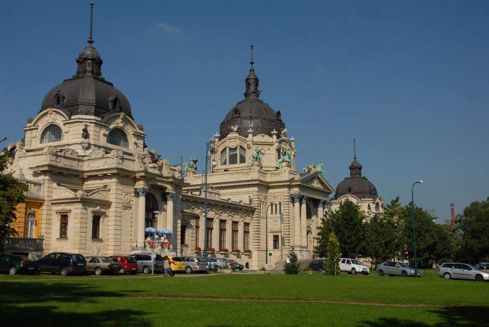 Budapest: City Discovery Tour - Optional add-on: the 1-hour Danube cruise that changes your perspective