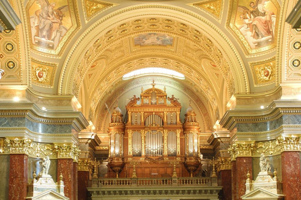 Budapest: Classical Music Concerts in St Stephen's Basilica - What happens during the 70 minutes (and why the length matters)