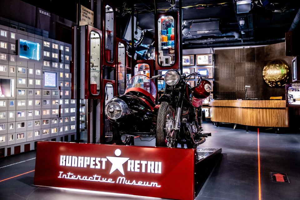 Budapest: Communist History Tour with House of Terror Option - Cold War details you can spot with your own eyes