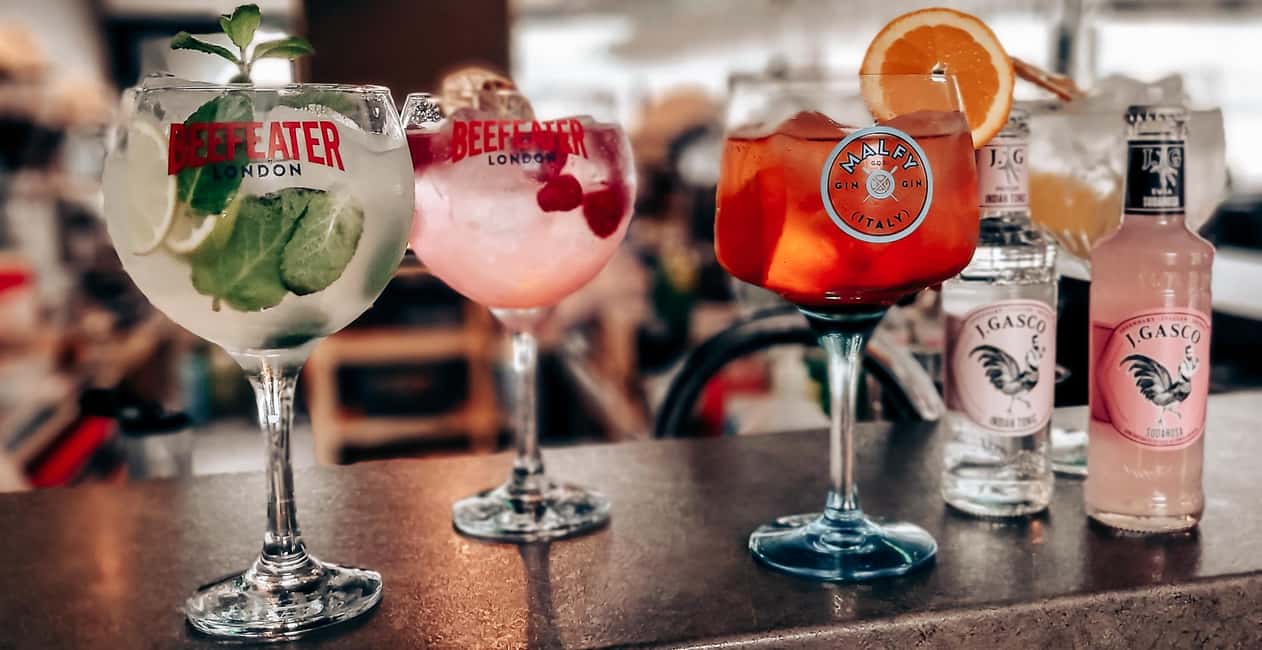 Budapest: Danube Cruise with Folk Dancing and Drinks - Should you book? My take on value and fit
