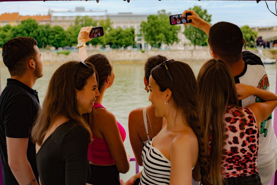 Budapest: Danube River City Lights Express Cruise - Food, drinks, and onboard comfort: what’s included vs. what costs extra