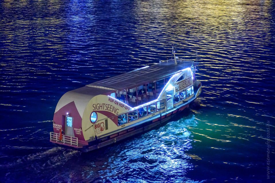 Budapest: Danube River City Lights Express Cruise - Upper deck vs. inside: how to choose your best viewing spot