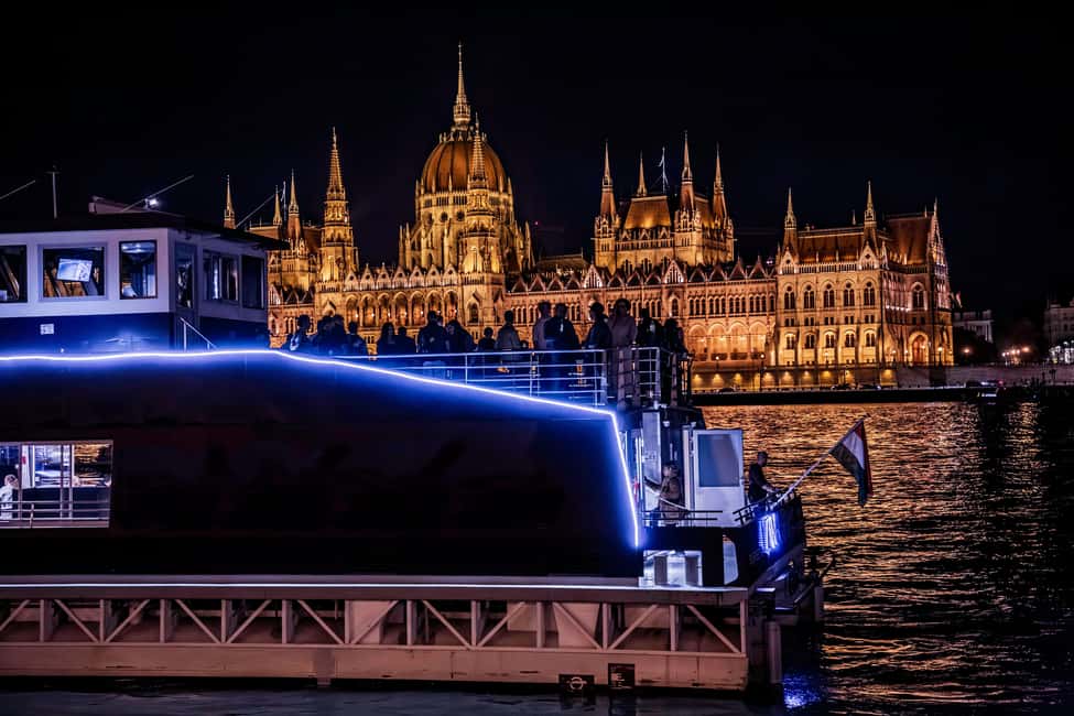 Budapest: Danube River Sightseeing Cruise with Audio Guide - Gellért Hill, Margaret Bridge, and the River’s Everyday Landmarks