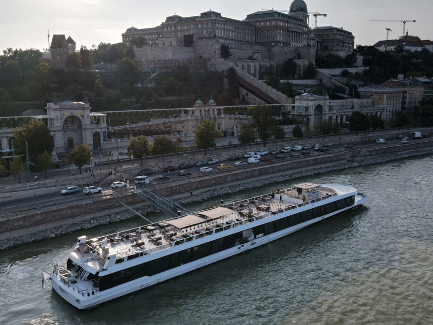 Budapest: Dinner Cruise with Live Music and Unlimited Drinks - FAQ