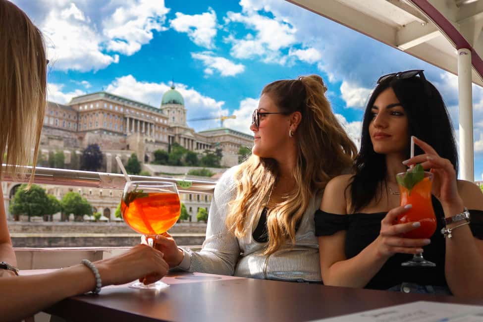 Budapest: Downtown Budapest Cocktail Cruise - A Danube sunset that turns sightseeing into a small party