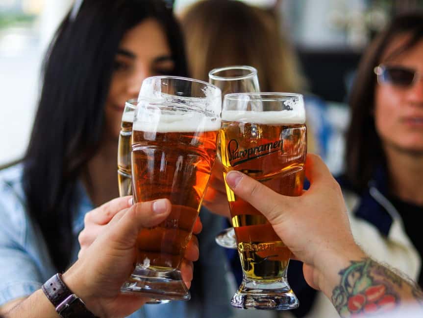 Budapest: Downtown Budapest Unlimited Booze Cruise - Practical tips to make your night smoother