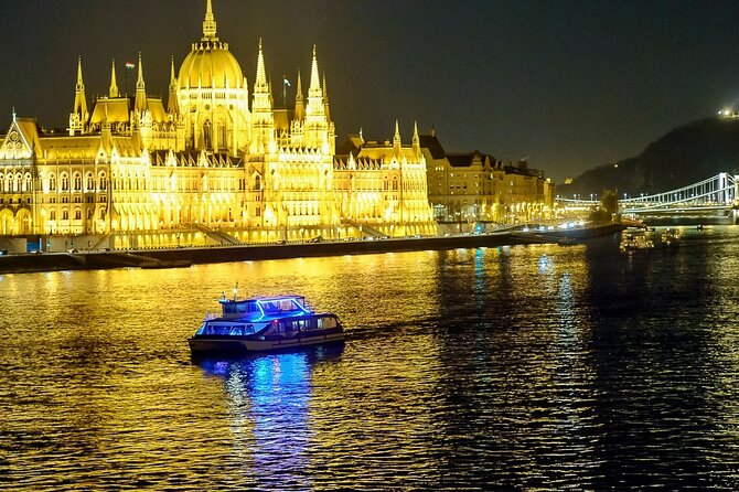 Budapest Drinks and Piano Show Cruise - Night Views From the Danube: What Makes This Piano Show Different