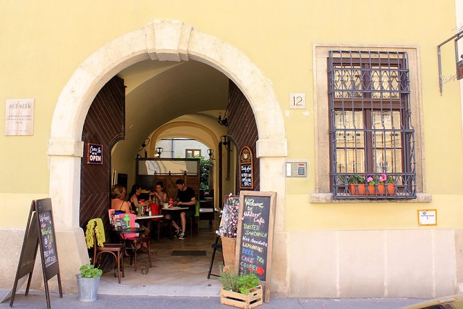 Budapest E-bike Tour - Coffee, Cake, and the Pacing That Keeps You Happy