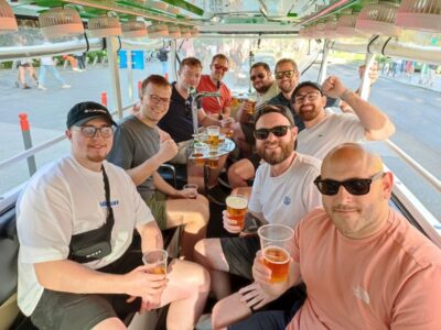 Budapest: eBeerBus Sightseeing Tour - Getting on board: meeting at Heroes Square and riding the loop