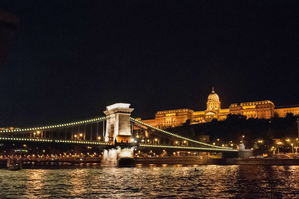 Budapest: Evening Cruise including Drinks and Live Music - When to Stand Up: Timing and Deck Strategy for the Best Views