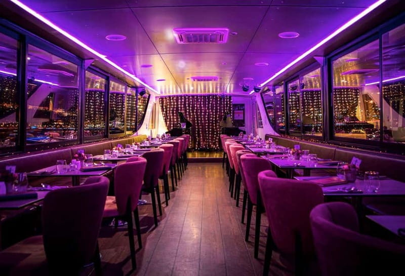 Budapest: Evening Cruise with 4-Course Dinner - Getting on board at Jane Hanning rakpart (dock 11) without stress