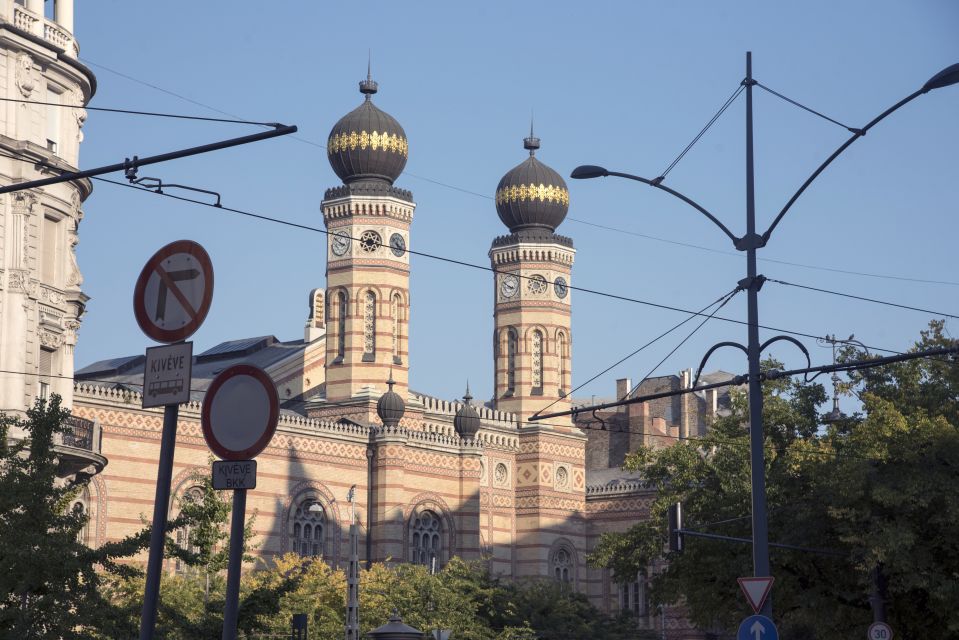 Budapest: Grand City Tour with Parliament Visit - Heroes’ Square and Andrássy Avenue: the grand Budapest corridor