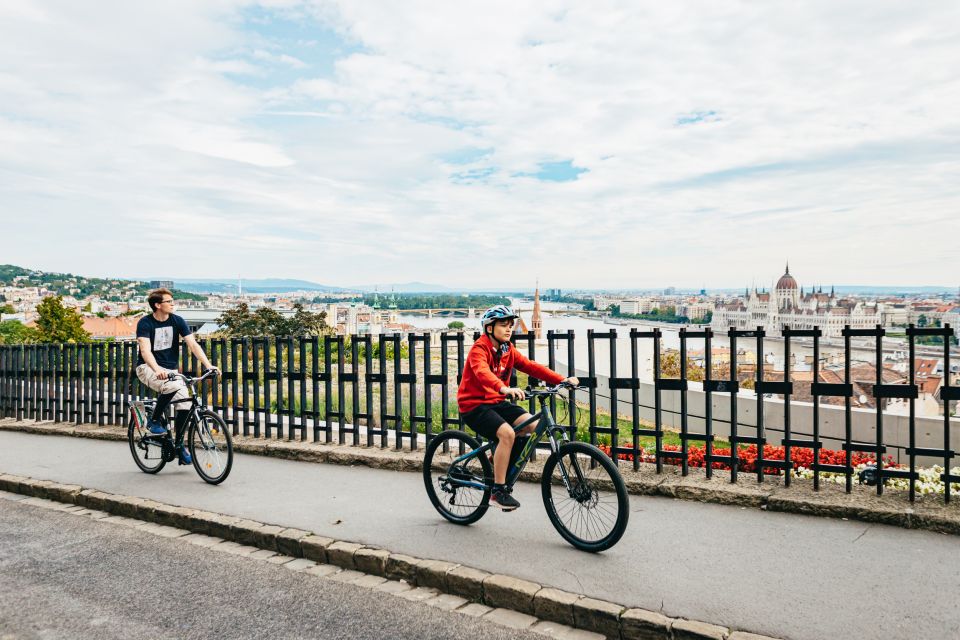 Budapest: Grand Sightseeing Bike Tour - Key things to watch for on this Budapest bike tour