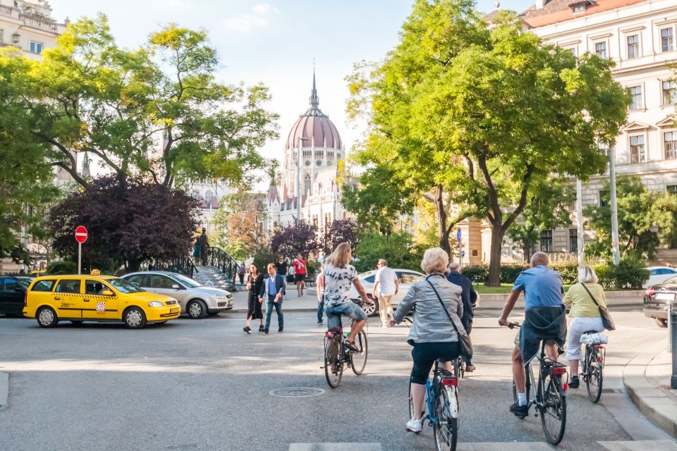 Budapest: Guided City Discovery Bike Tour - A 2.5-hour bike orientation through Pest’s best-known landmarks