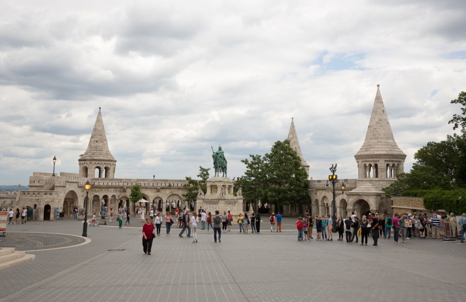 Budapest: Guided City Tour by E-Bike - E-bikes and safety: what the experience feels like in real life