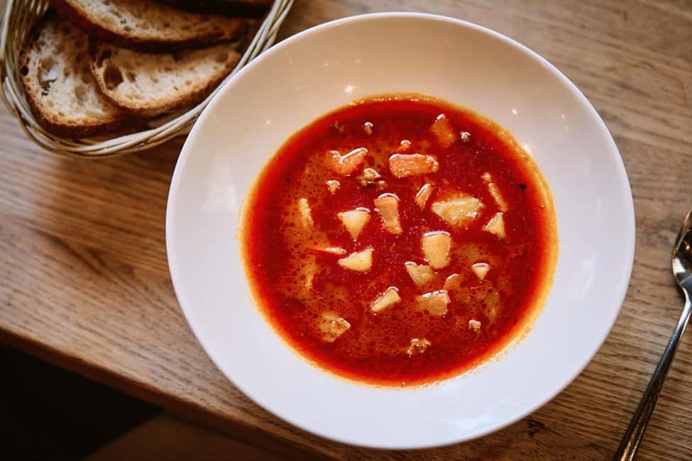 Budapest Guided Food Tour with Drinks Included - Jewish Quarter walking time: turning streets into a food story