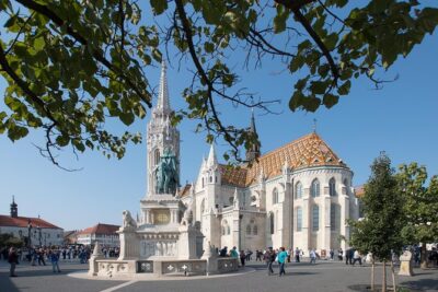 Budapest Guided Half-Day Grand City Tour with Parliament Visit - Getting To the Meeting Point and Ending at Kossuth tér
