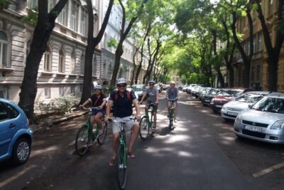 Budapest Highlights Bike Tour - Getting going at Szent István tér (and why the meeting spot matters)