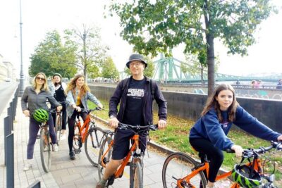 Budapest Historic Downtown Bicycle Tour in small groups - Group size and comfort: how this tour stays manageable