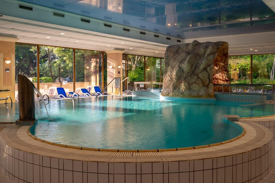 Budapest: Margaret Island Day Spa Entry Ticket - Saunas (and sauna-adjacent recovery): the part Hungarian spas do best