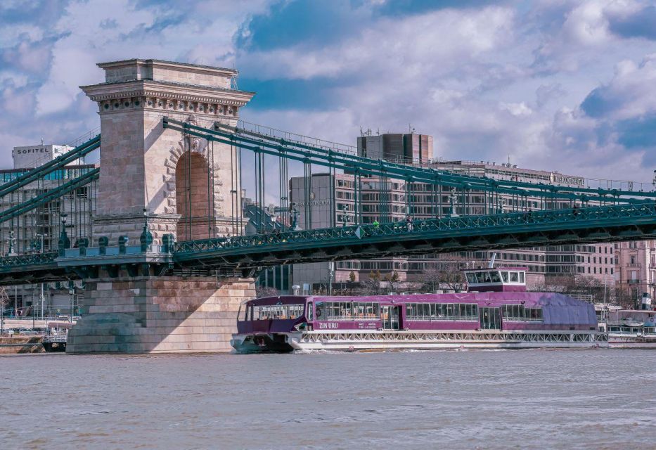 Budapest: Nighttime or Daytime Sightseeing Cruise - Boarding, Seating, and Deck Access: Where You’ll Get the Best Photos