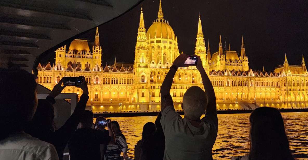 Budapest: Nighttime or Daytime Sightseeing Cruise - The Danube Route: What You’ll See Between the Bridges