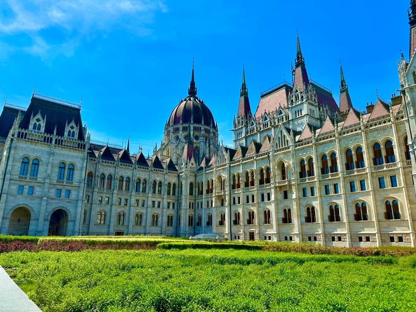 Budapest: Parliament Building Entry Ticket and Audio Guide - Finding the Right Entrance: Tickets, Security, and the 15-Minute Check-In