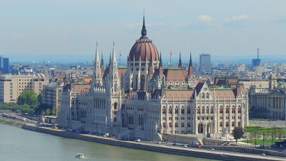 Budapest: Parliament Building Entry Ticket and Audio Guide - Outside the Building: Mapped Audio for Statues and Memorials