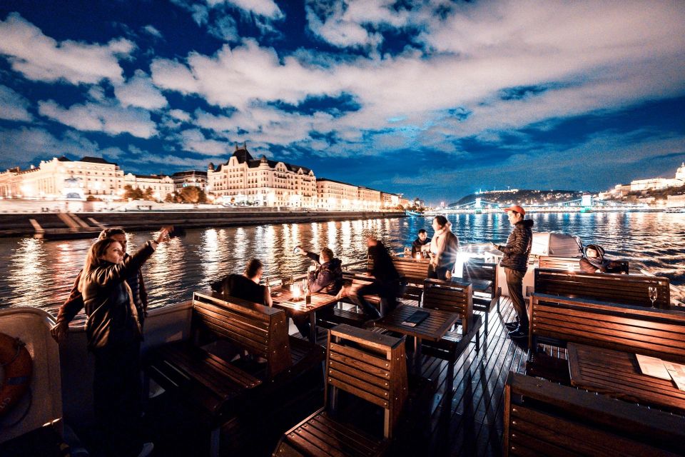 Budapest: Premium Sightseeing Cruise with Tokaj Frizzante - Practical tips that make this cruise smoother